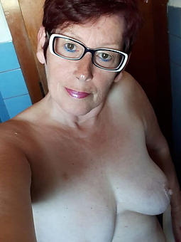 pretty naked mature selfshots like a flash