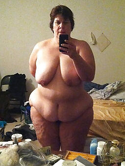 cougar sexy amateur selfshot pics