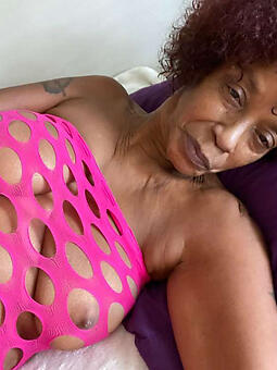 juggs jet-black mom pictures