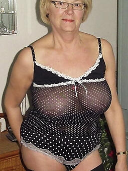 hotties busty blond mammy pics