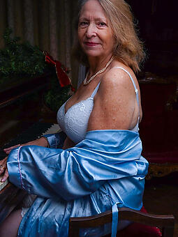 porn pictures ofnaked grandmas